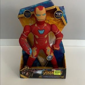 Cannon-action Iron Man